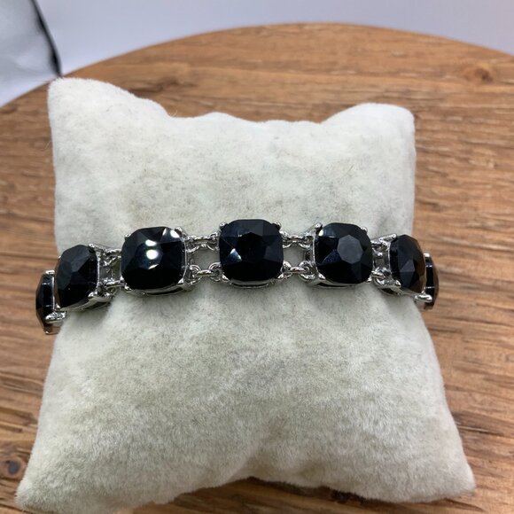 Cosmo Style Faux Onyx Faceted Silver Tone Link Bracelet - Picture 2 of 7
